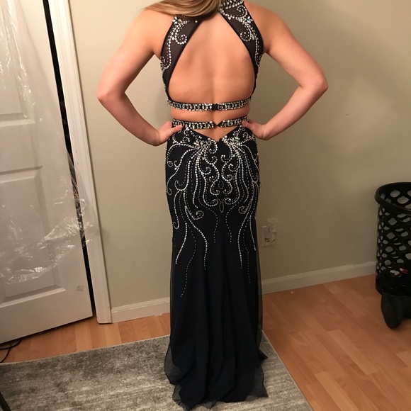 prom dress - Picture 2 of 7